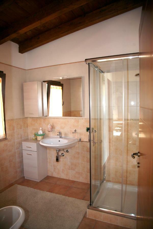 L'Isola Felice Apartment Monserrato Kültér fotó