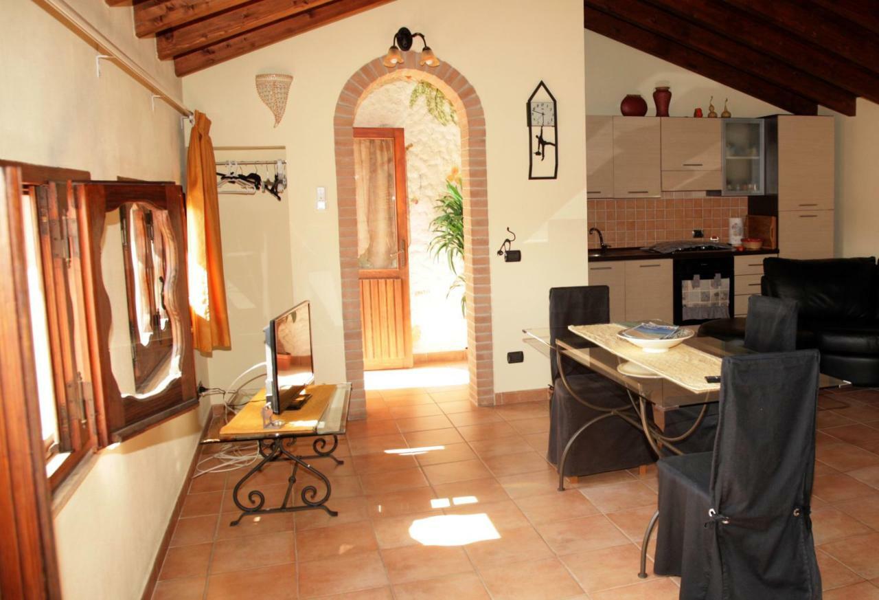 L'Isola Felice Apartment Monserrato Kültér fotó