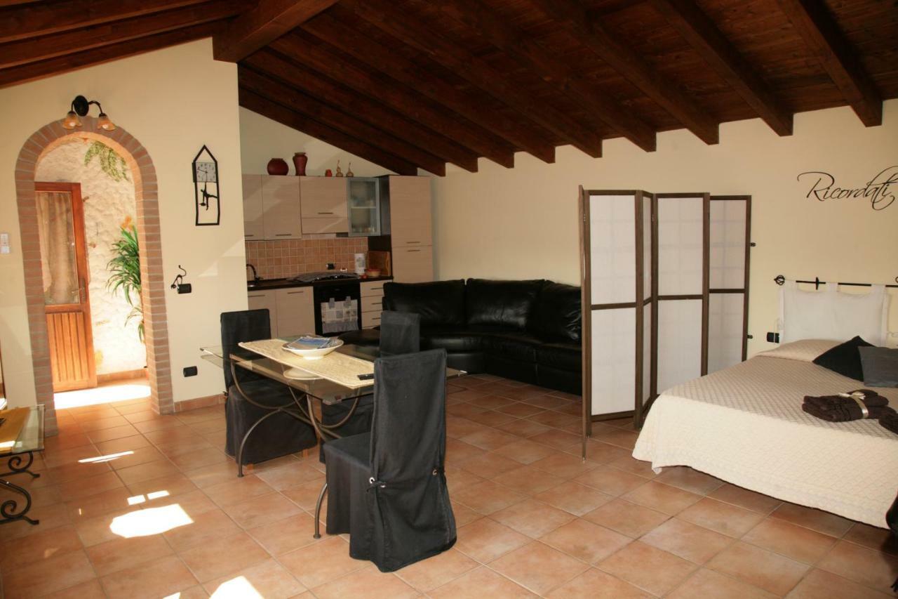 L'Isola Felice Apartment Monserrato Kültér fotó