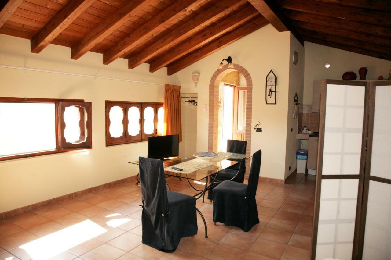 L'Isola Felice Apartment Monserrato Kültér fotó